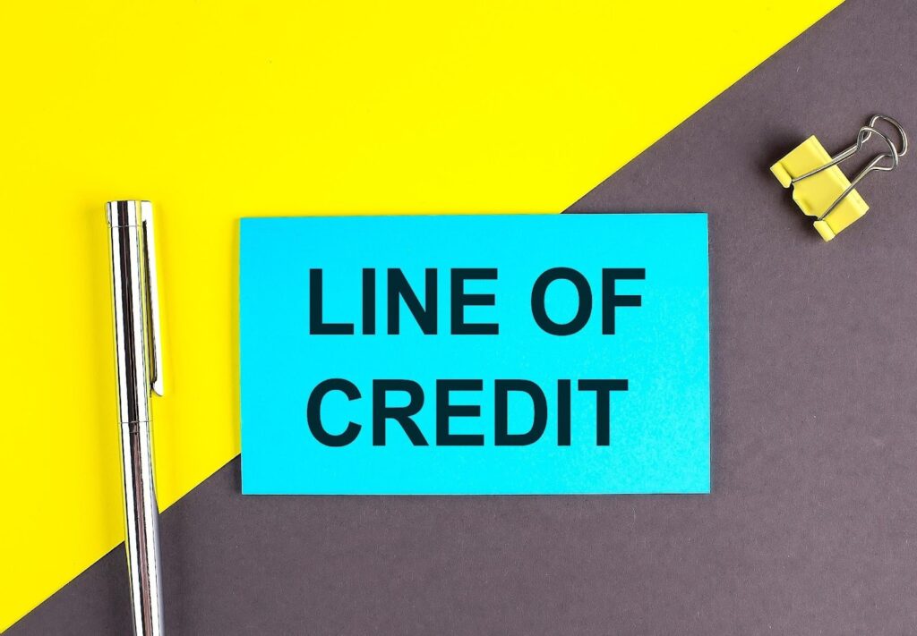 How a Cash Advance Differs from a Line of Credit Line of Credit Business Loans
